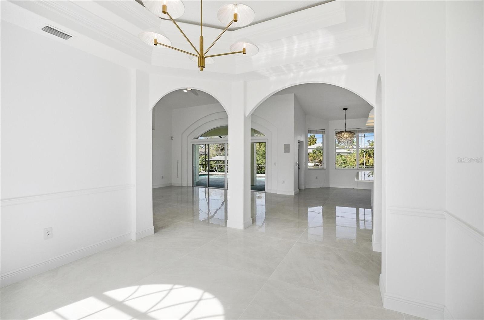 Image 9 of 84 For 34 Clermont Court