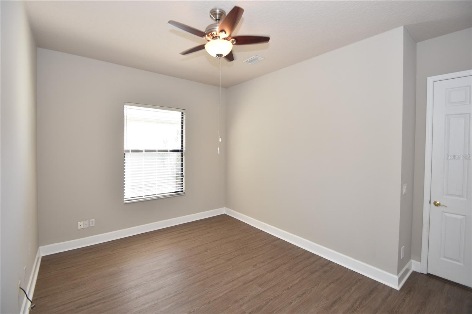 Image 21 of 45 For 16 Eastlake Drive