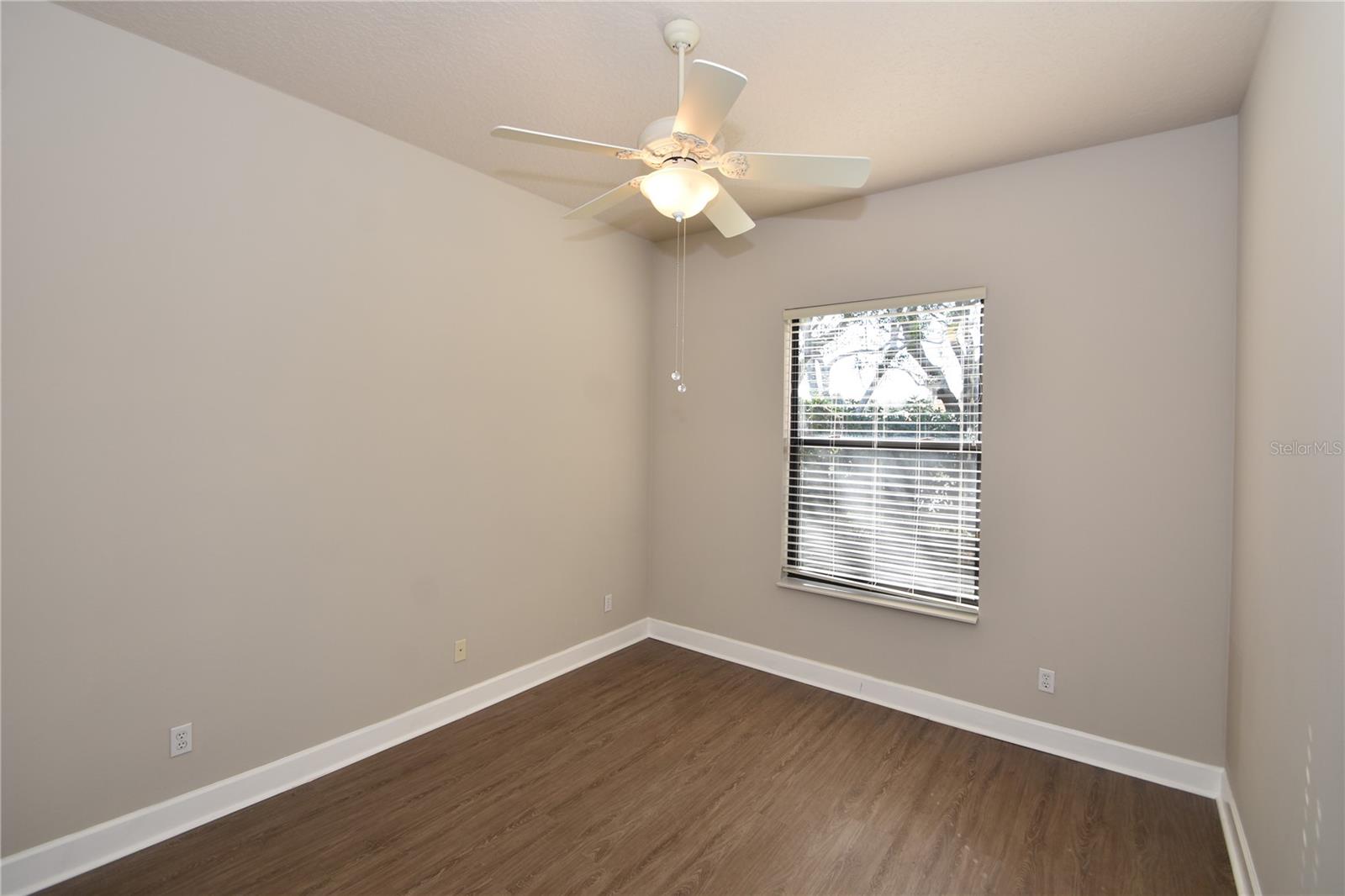 Image 24 of 45 For 16 Eastlake Drive