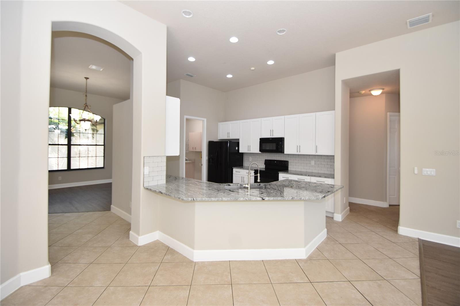 Image 9 of 45 For 16 Eastlake Drive