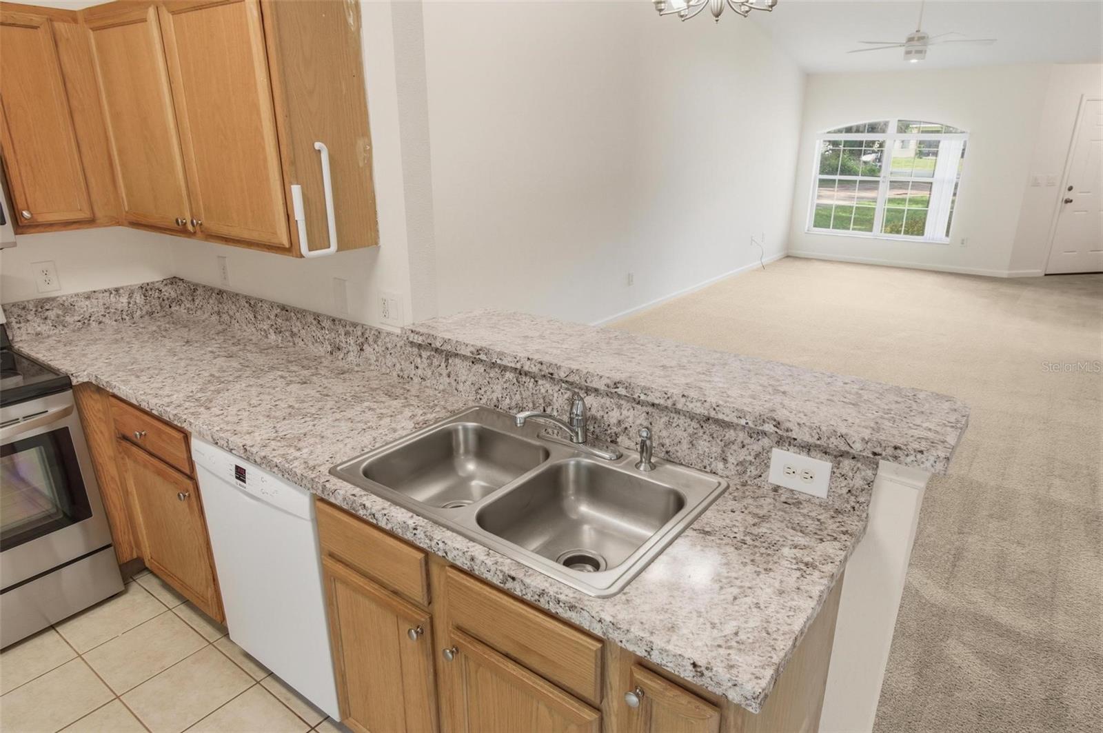 Image 17 of 40 For 6 Plateau Place