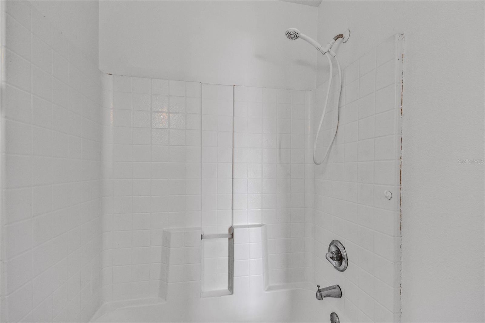 Image 25 of 40 For 6 Plateau Place