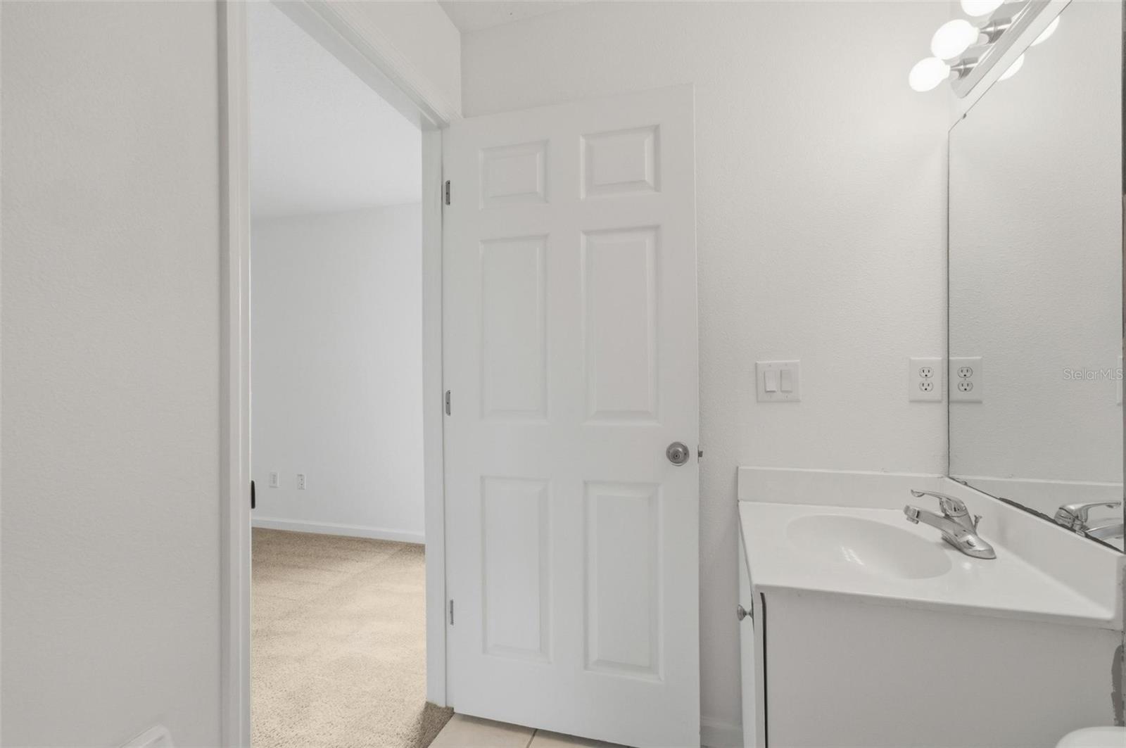 Image 26 of 40 For 6 Plateau Place