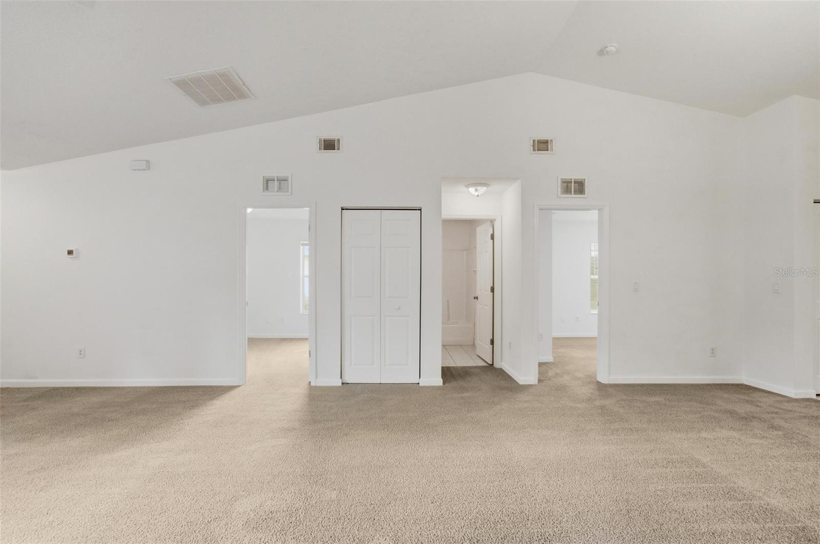 Image 28 of 40 For 6 Plateau Place