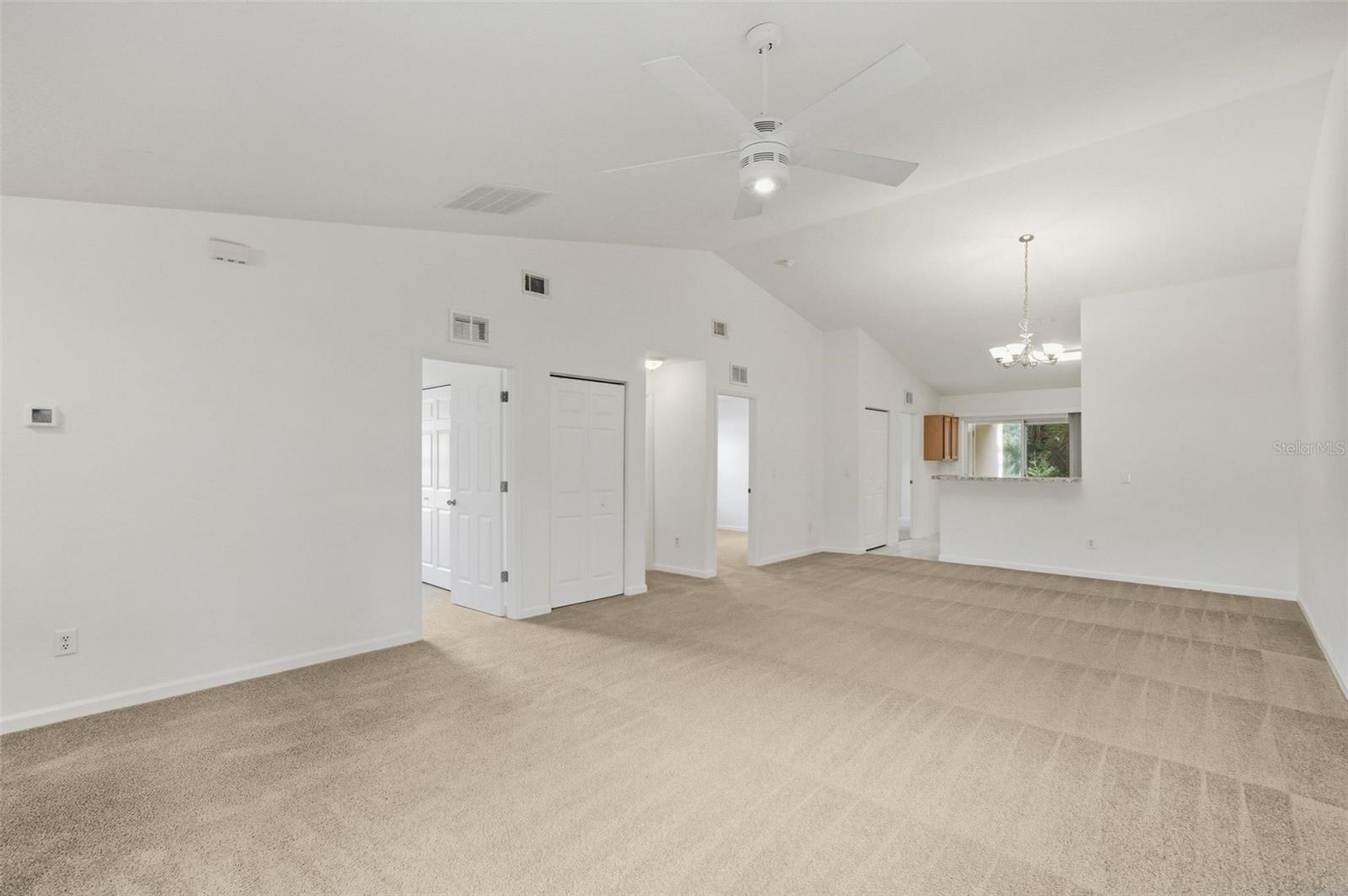 Image 8 of 40 For 6 Plateau Place