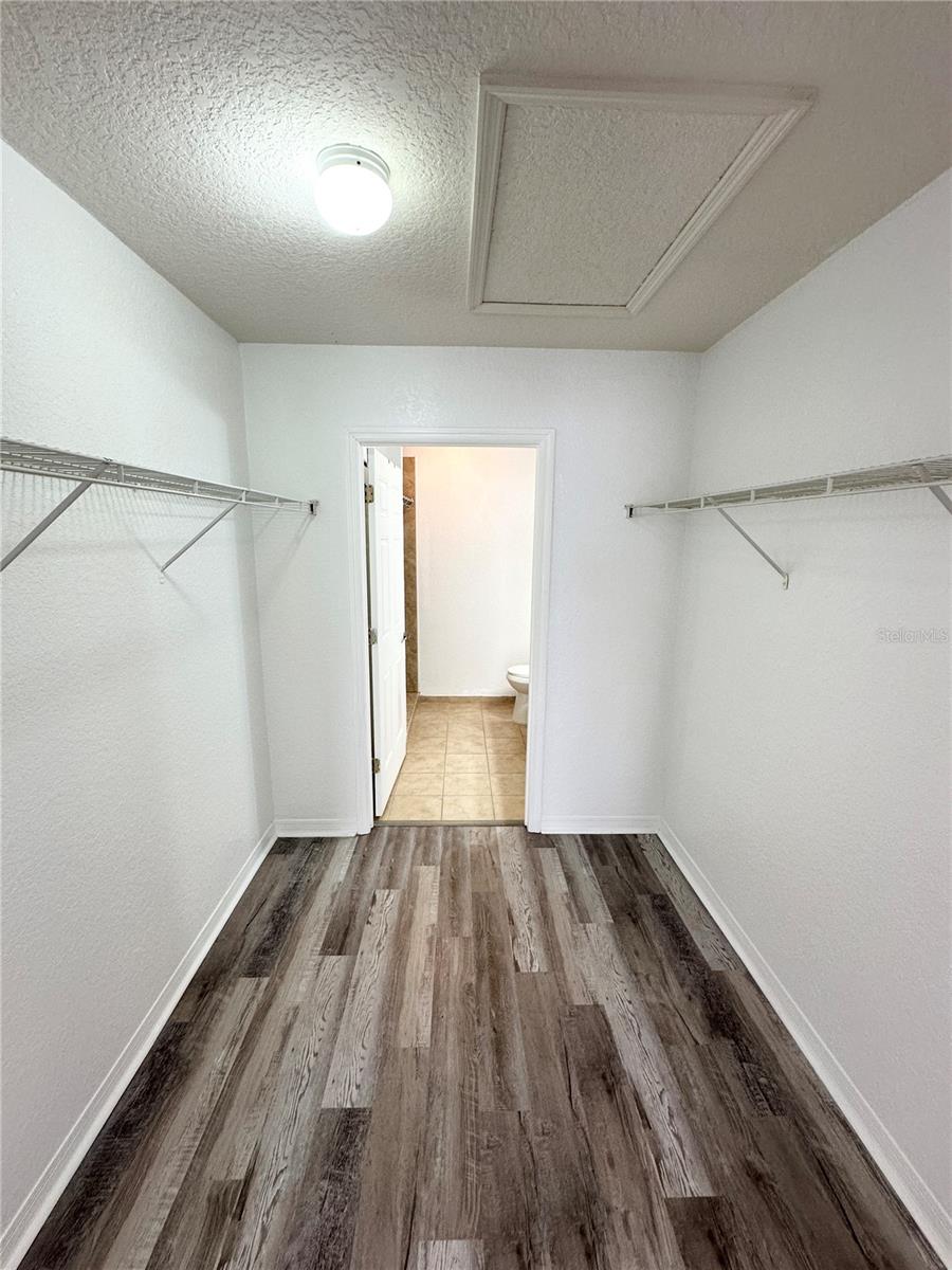 Image 17 of 33 For 4600 Moody Boulevard 6e