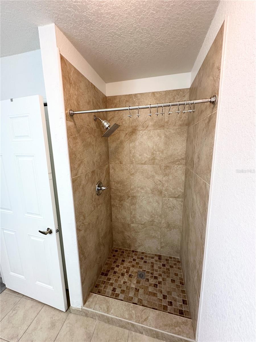 Image 20 of 33 For 4600 Moody Boulevard 6e