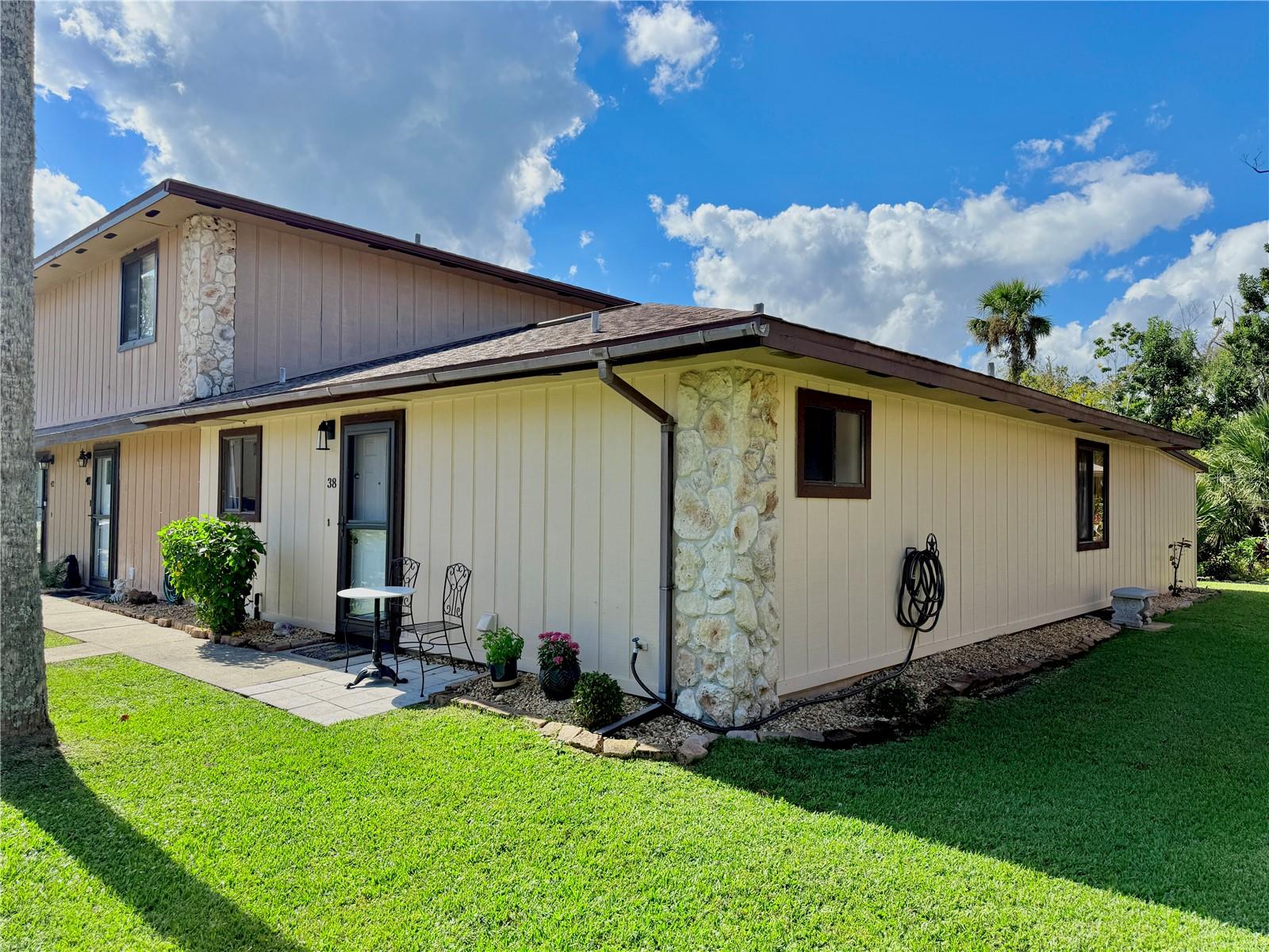 Image 5 of 85 For 38 Village Drive