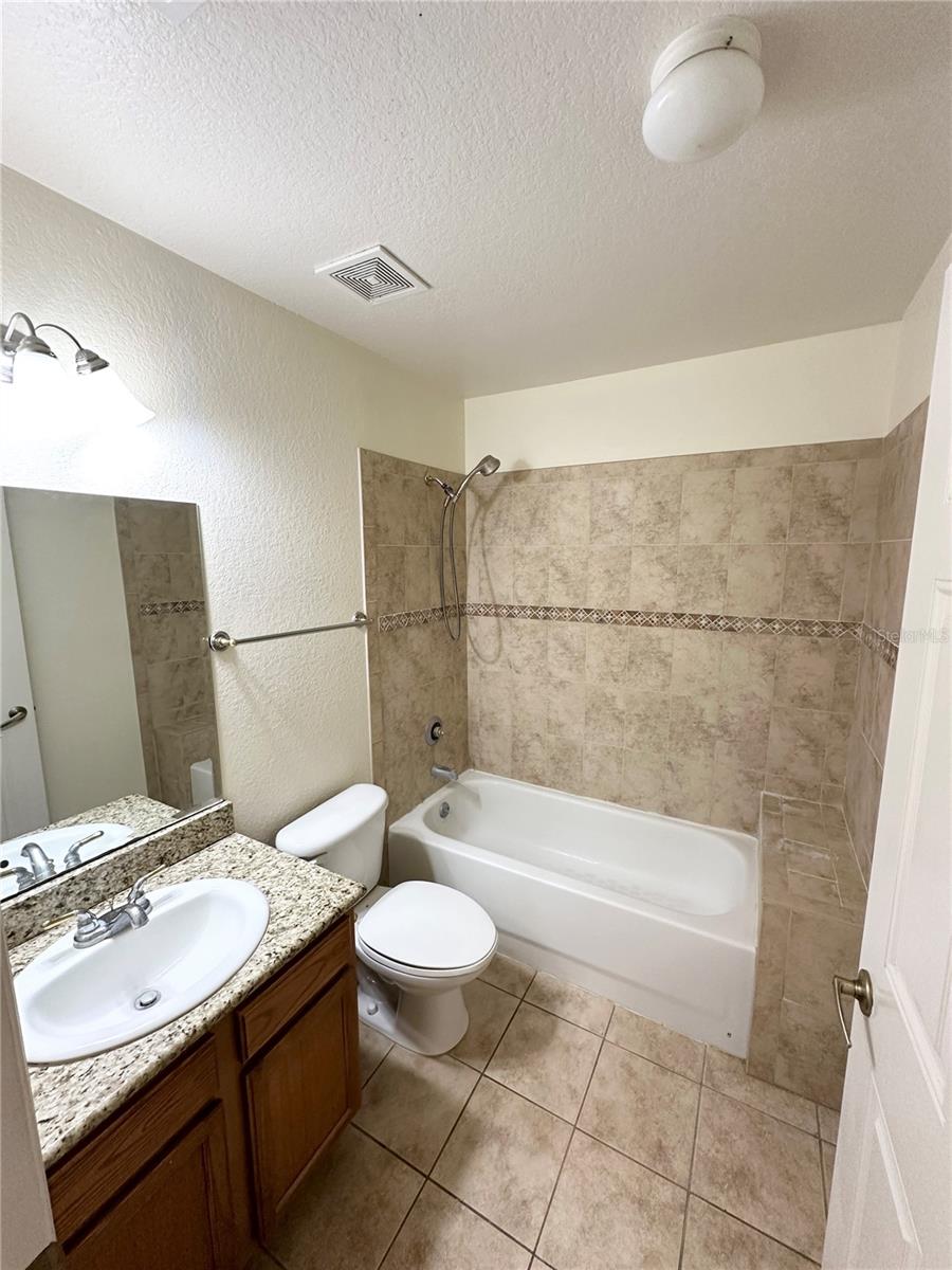 Image 19 of 23 For 4600 Moody Boulevard E 1k