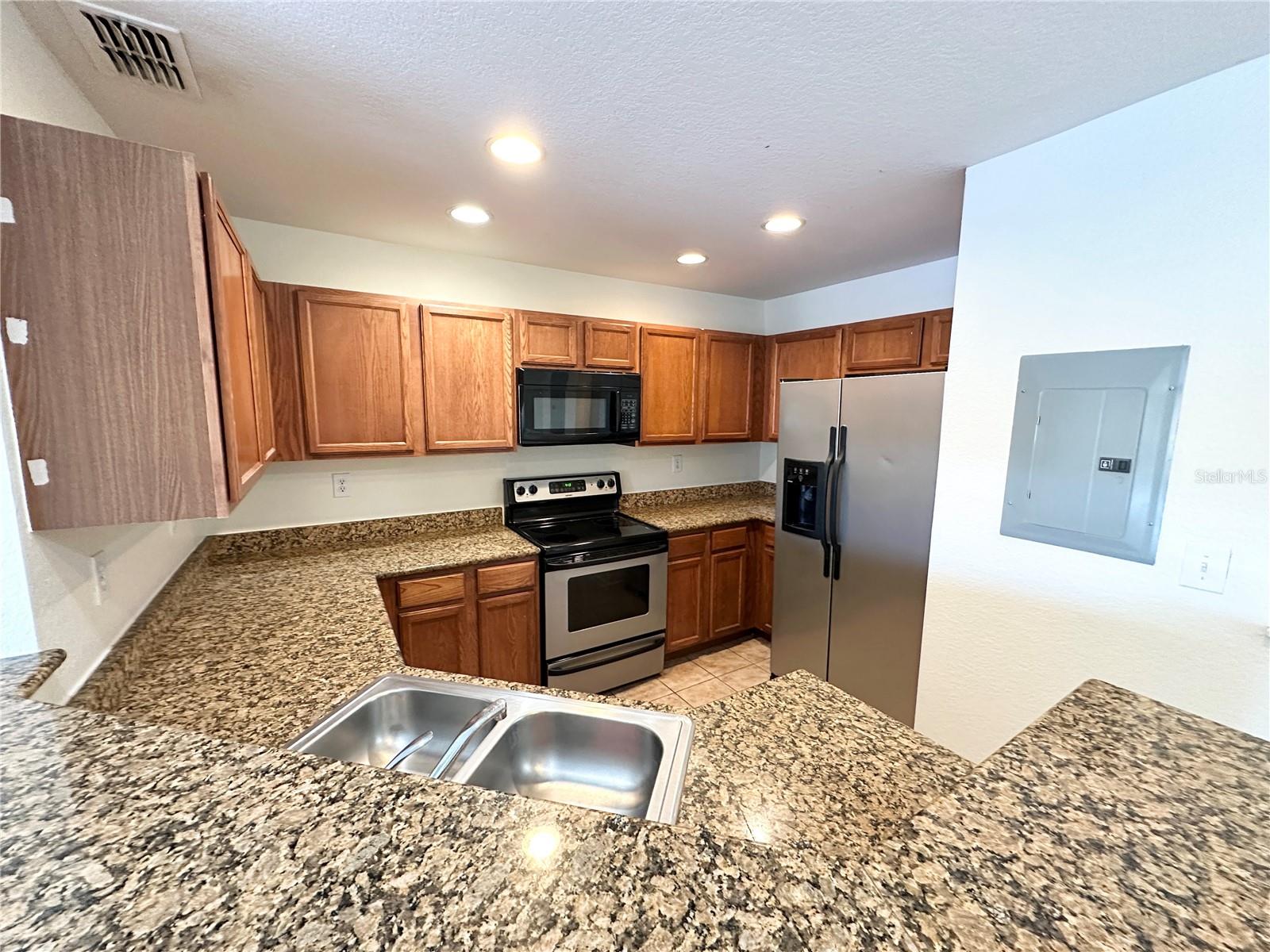 Image 5 of 23 For 4600 Moody Boulevard E 1k