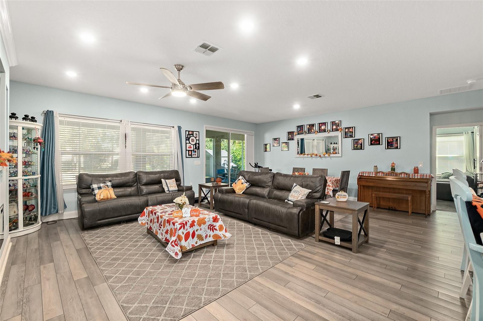 Image 32 of 46 For 3 Llacer Place