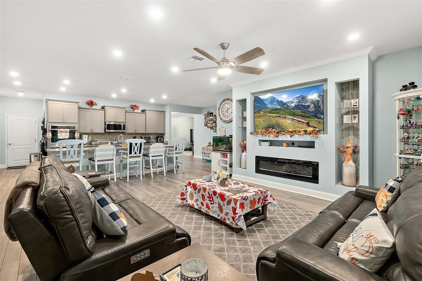 Image 37 of 46 For 3 Llacer Place