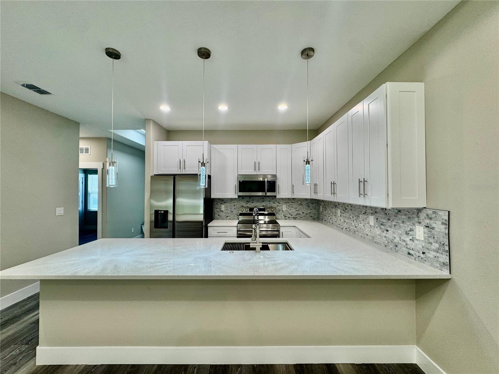 Image 4 of 15 For 21 Columbia Lane A