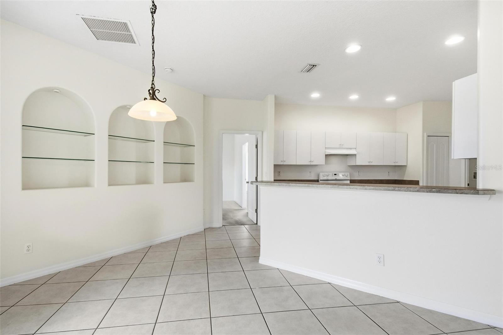 Image 17 of 55 For 29 Diamond Drive