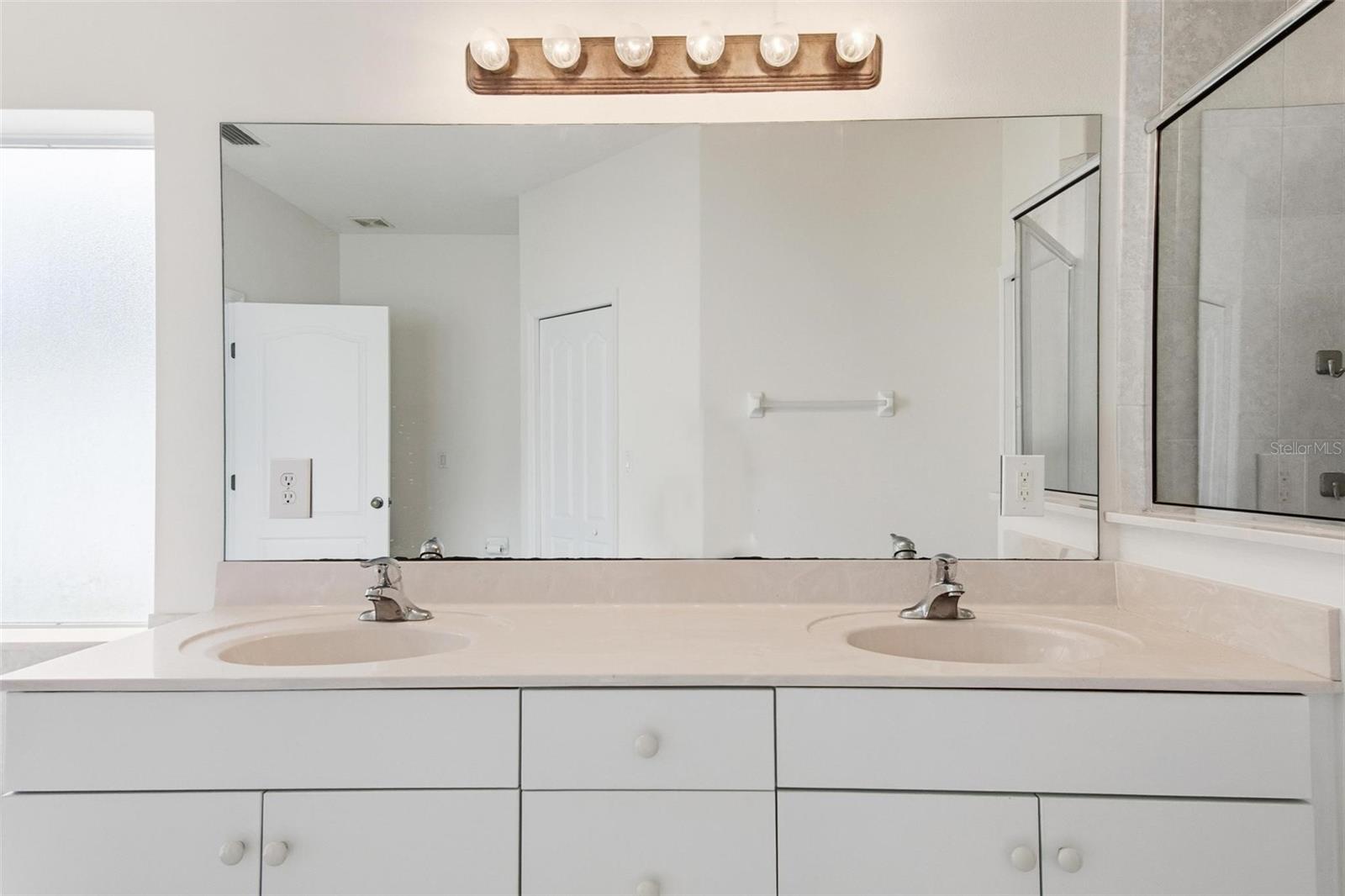 Image 40 of 55 For 29 Diamond Drive