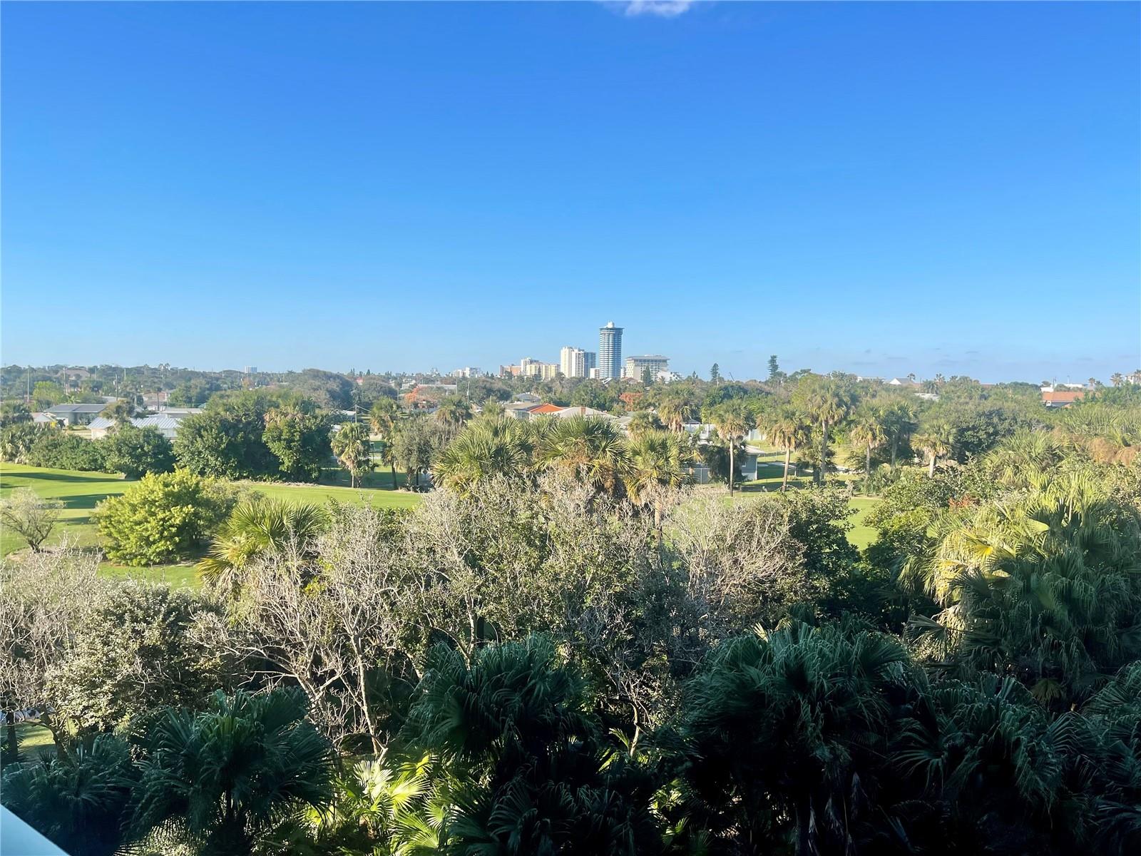 Image 16 of 47 For 4 Oceans West Boulevard 402b