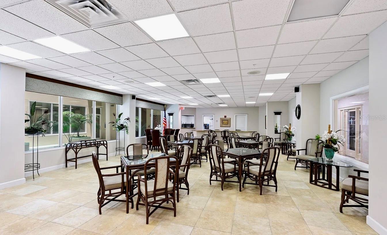 Image 34 of 47 For 4 Oceans West Boulevard 402b