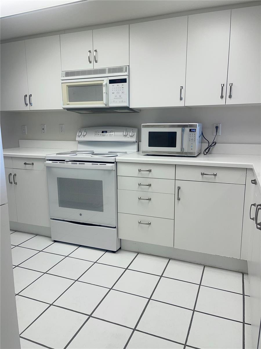 Image 7 of 47 For 4 Oceans West Boulevard 402b