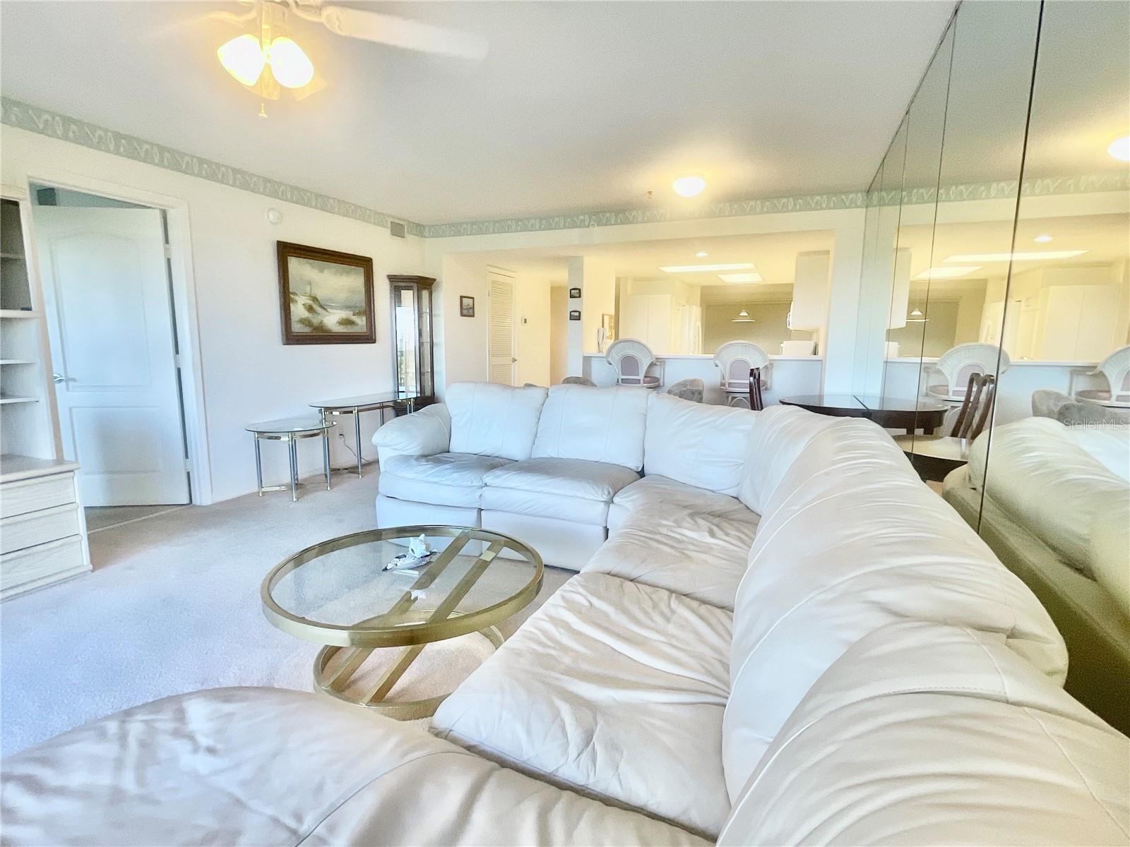 Image 9 of 47 For 4 Oceans West Boulevard 402b