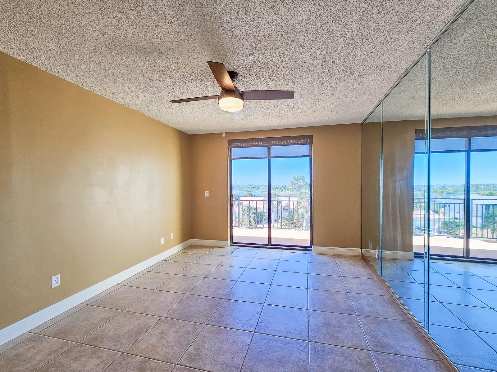 Image 18 of 29 For 2129 Ocean Shore Boulevard 2129