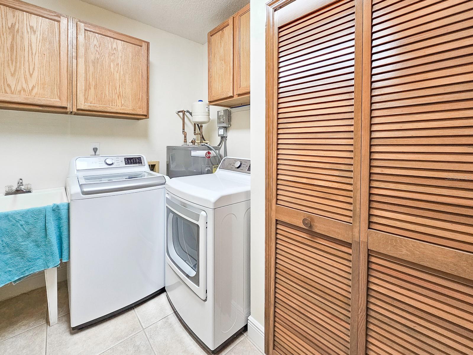 Image 22 of 29 For 2129 Ocean Shore Boulevard 2129