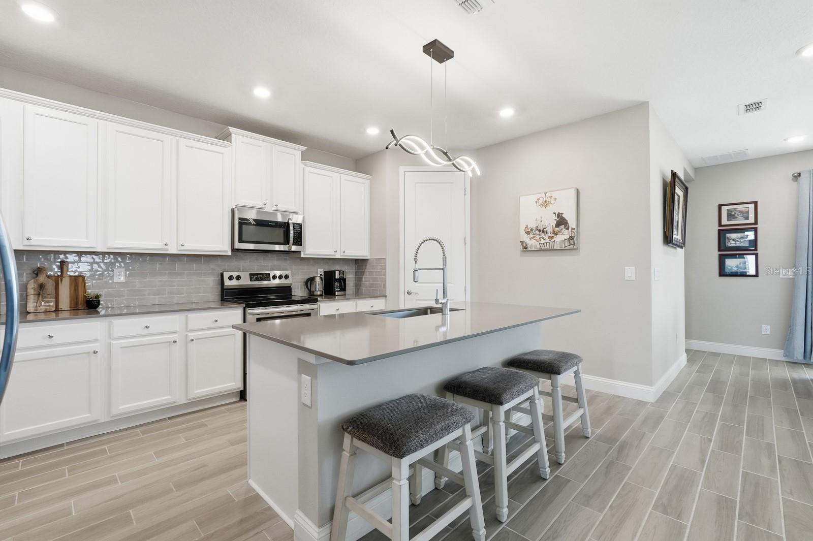 Image 12 of 46 For 4138 Clifden Drive