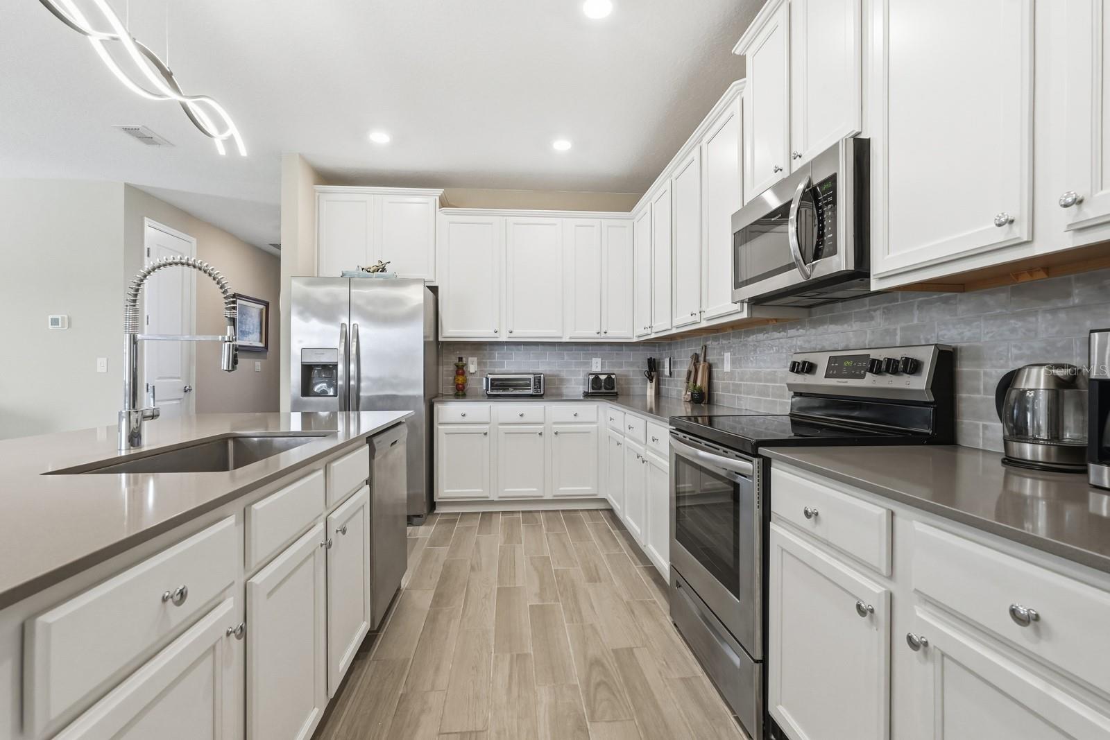 Image 18 of 46 For 4138 Clifden Drive