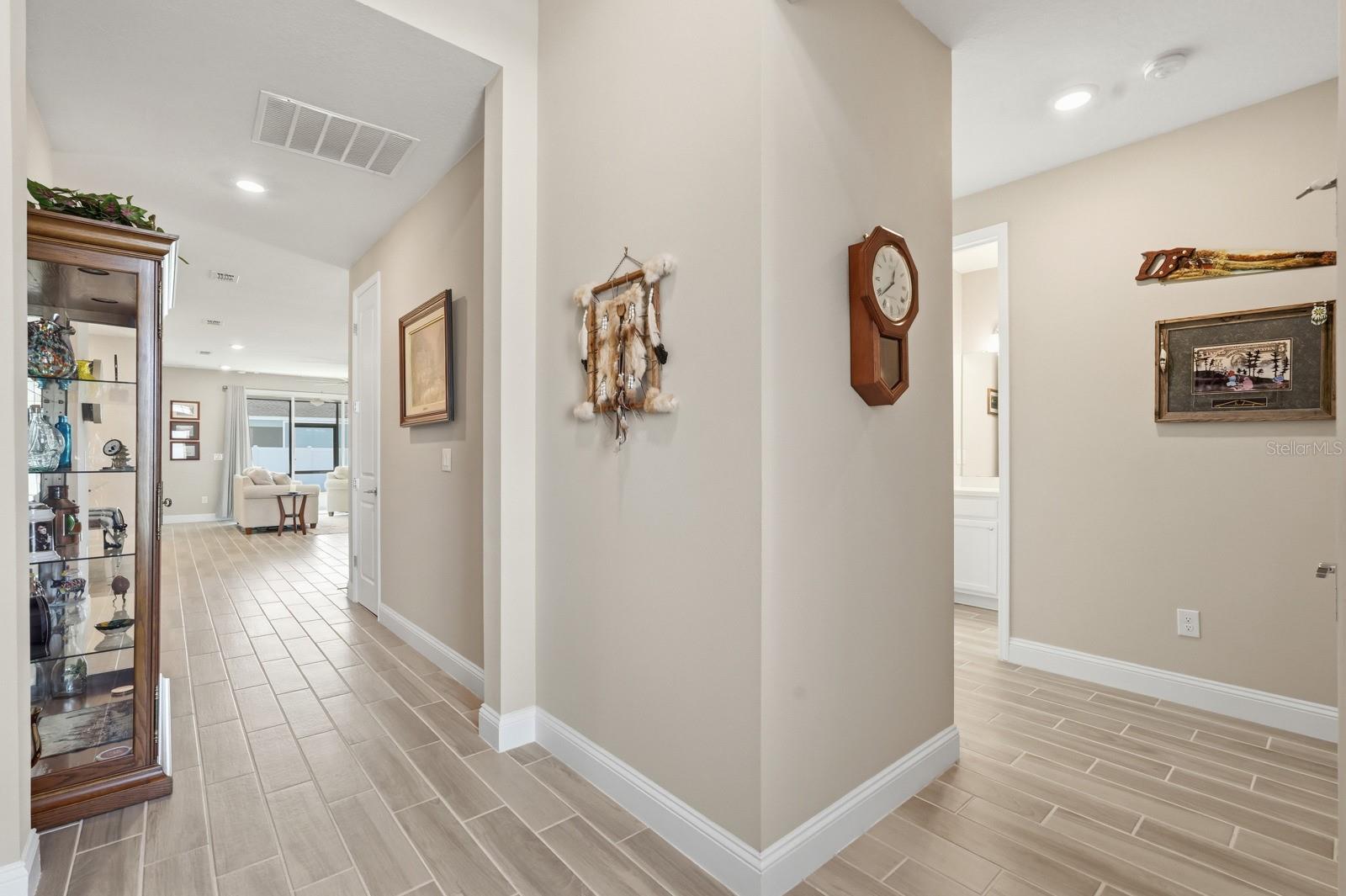 Image 4 of 46 For 4138 Clifden Drive