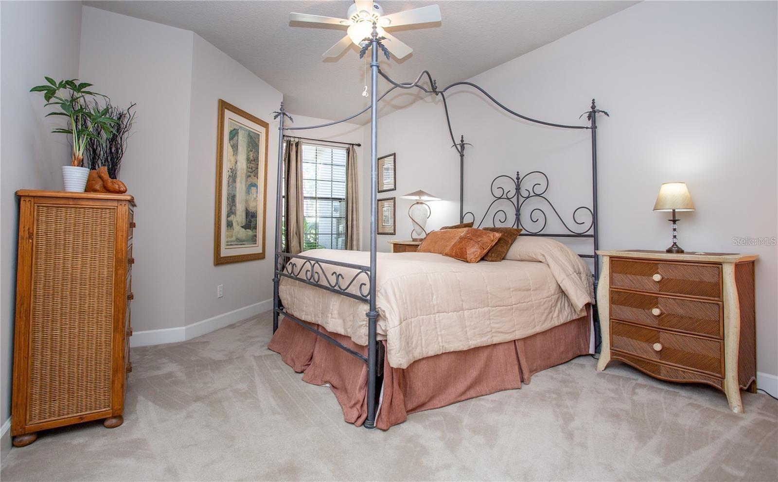 Image 22 of 49 For 37 River Landing Drive