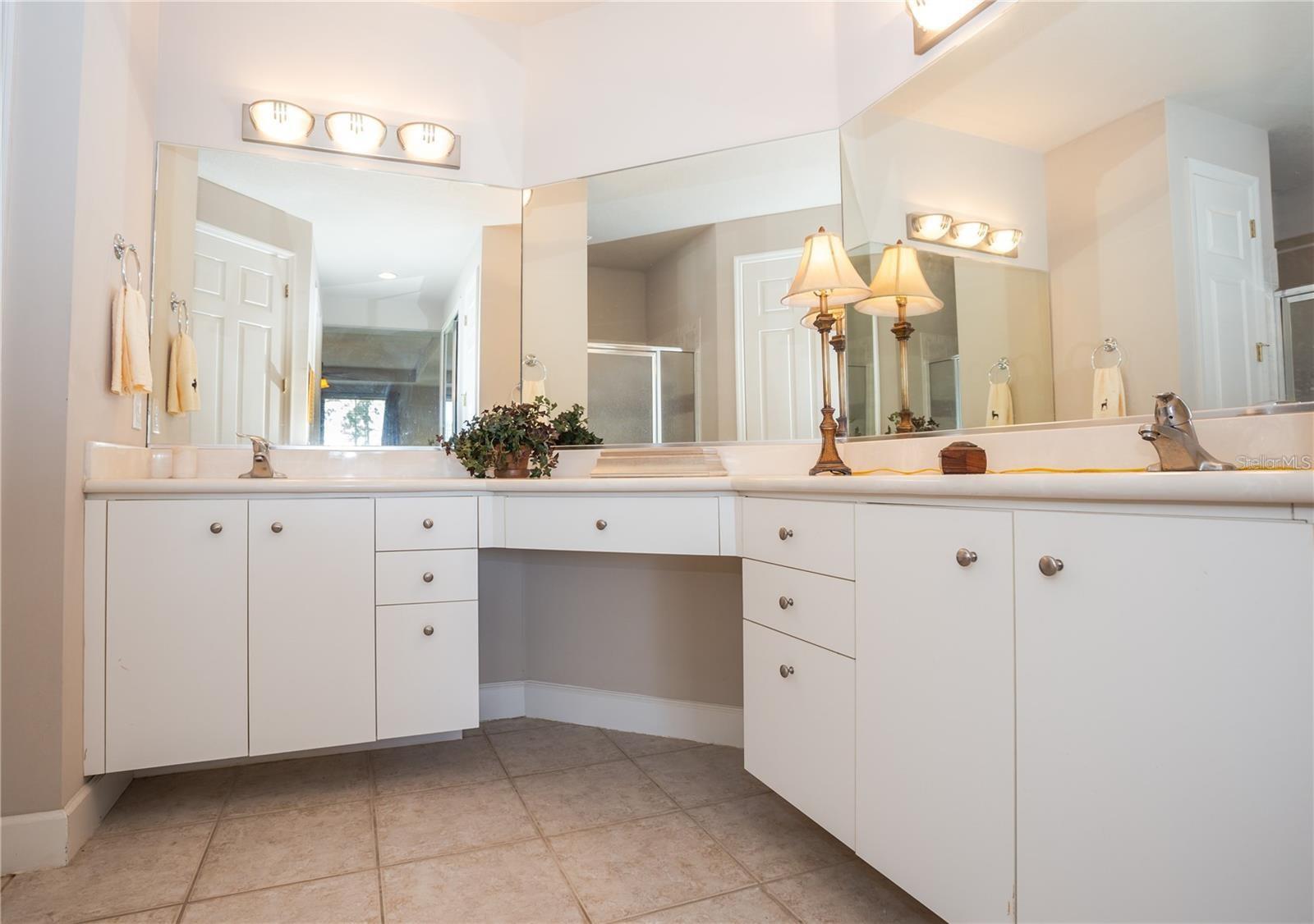 Image 32 of 49 For 37 River Landing Drive