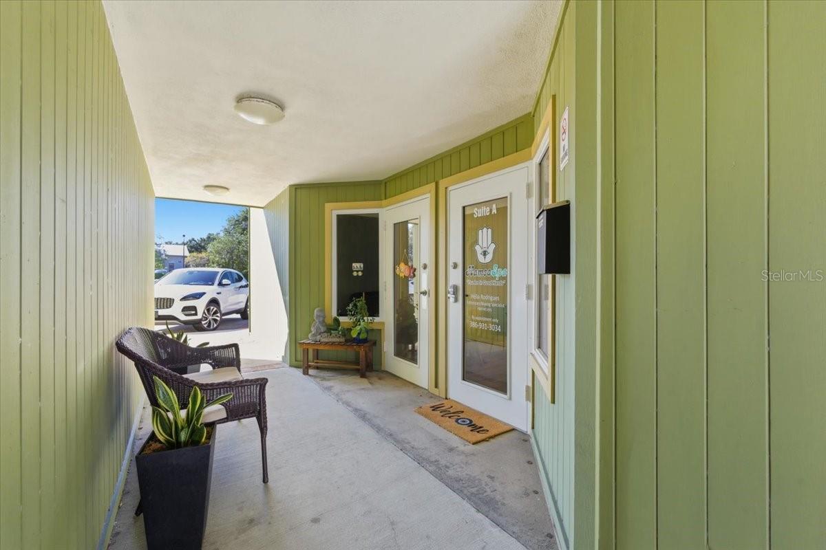 Image 12 of 98 For 7 Florida Park Drive N