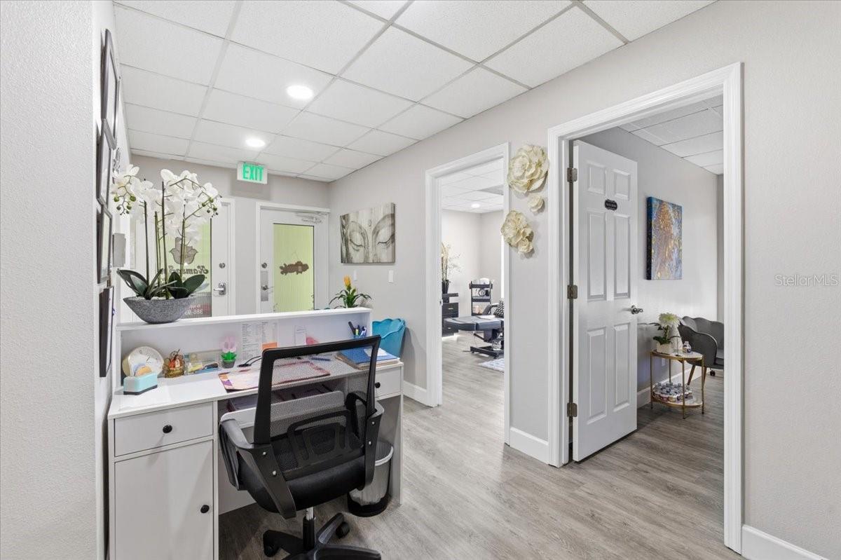 Image 26 of 98 For 7 Florida Park Drive N