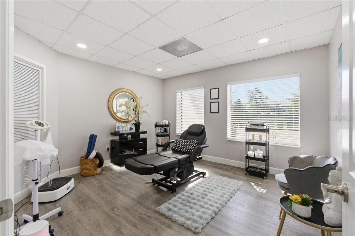 Image 27 of 98 For 7 Florida Park Drive N