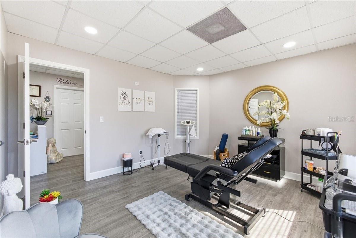 Image 28 of 98 For 7 Florida Park Drive N