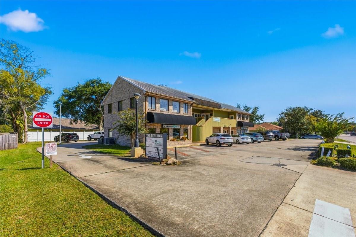 Image 3 of 98 For 7 Florida Park Drive N