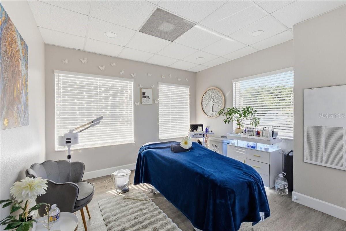 Image 31 of 98 For 7 Florida Park Drive N