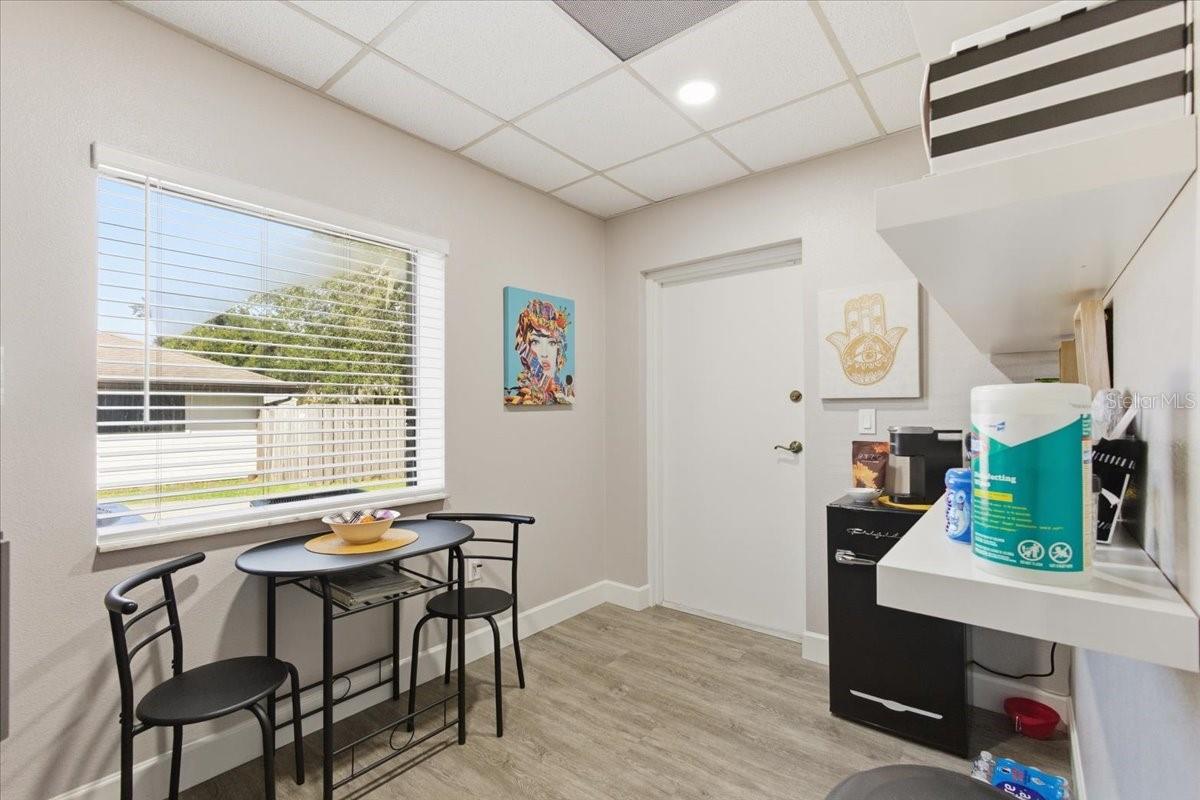 Image 33 of 98 For 7 Florida Park Drive N