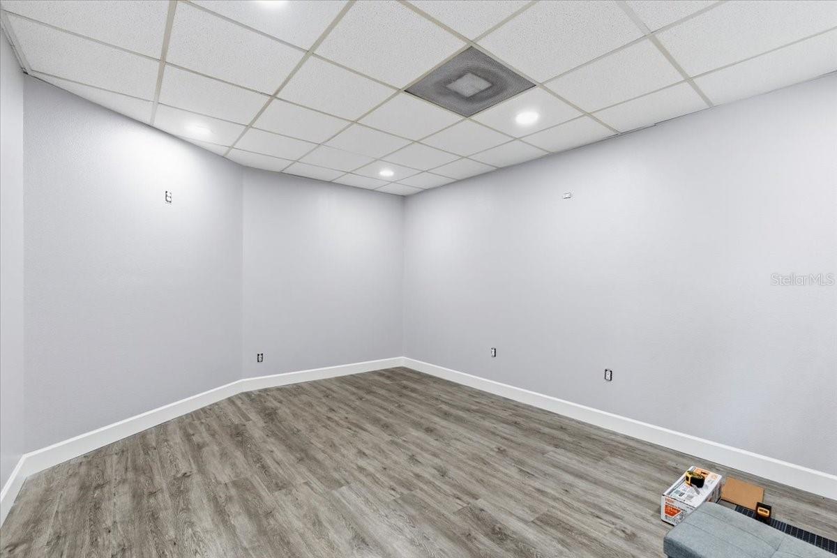 Image 36 of 98 For 7 Florida Park Drive N