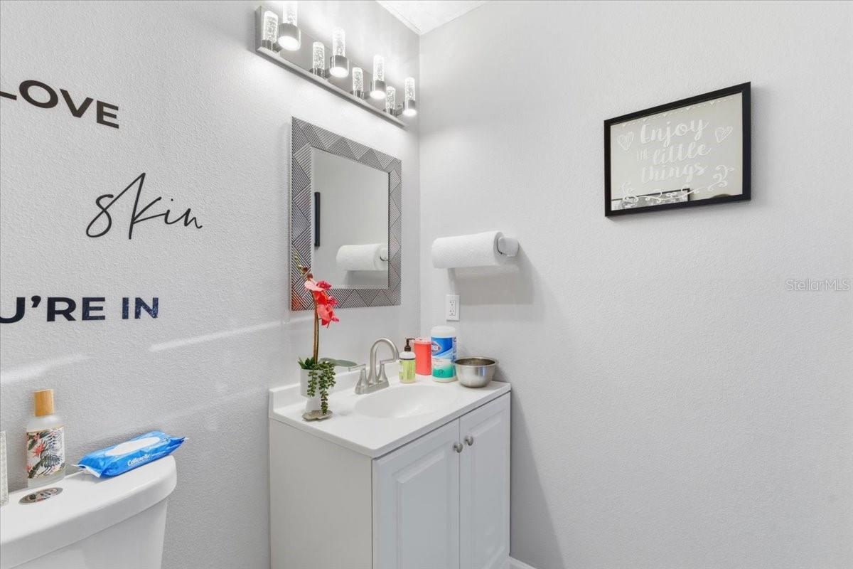 Image 38 of 98 For 7 Florida Park Drive N