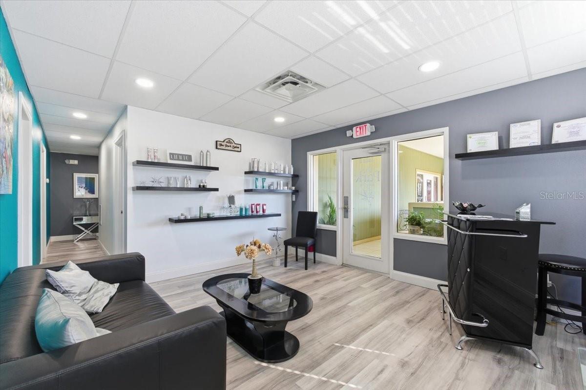 Image 42 of 98 For 7 Florida Park Drive N