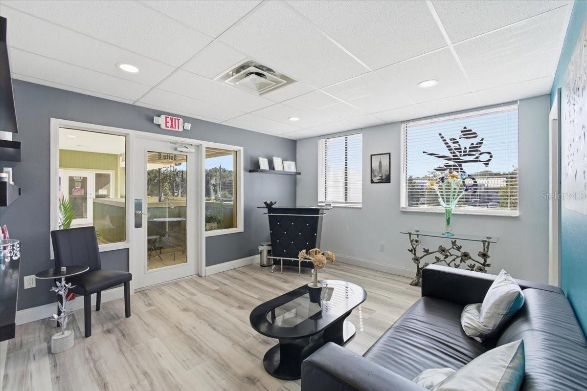 Image 43 of 98 For 7 Florida Park Drive N