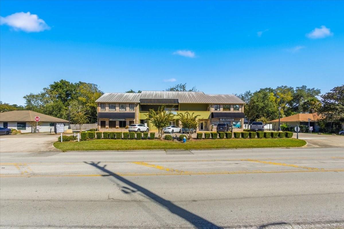 Image 5 of 98 For 7 Florida Park Drive N