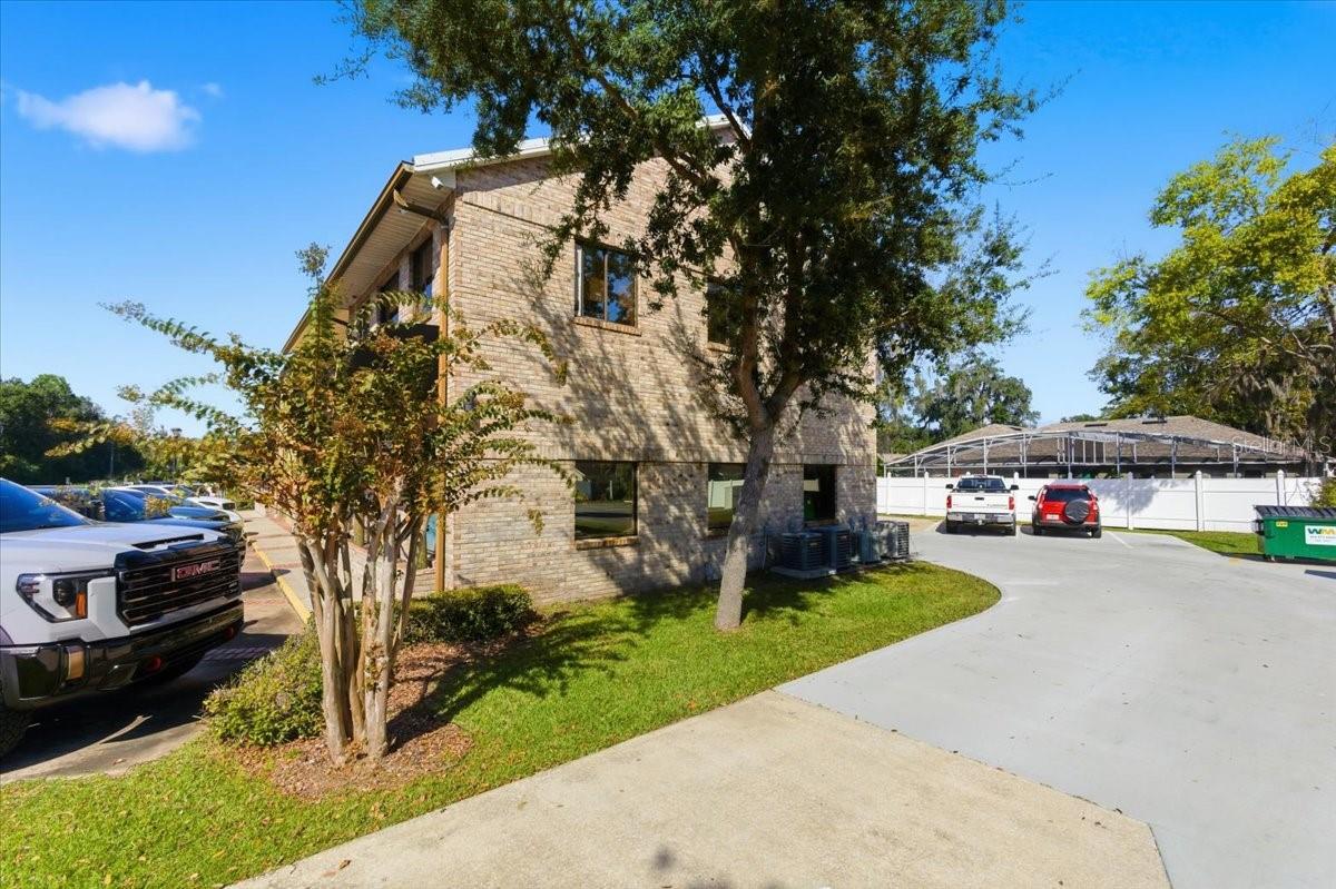 Image 59 of 98 For 7 Florida Park Drive N