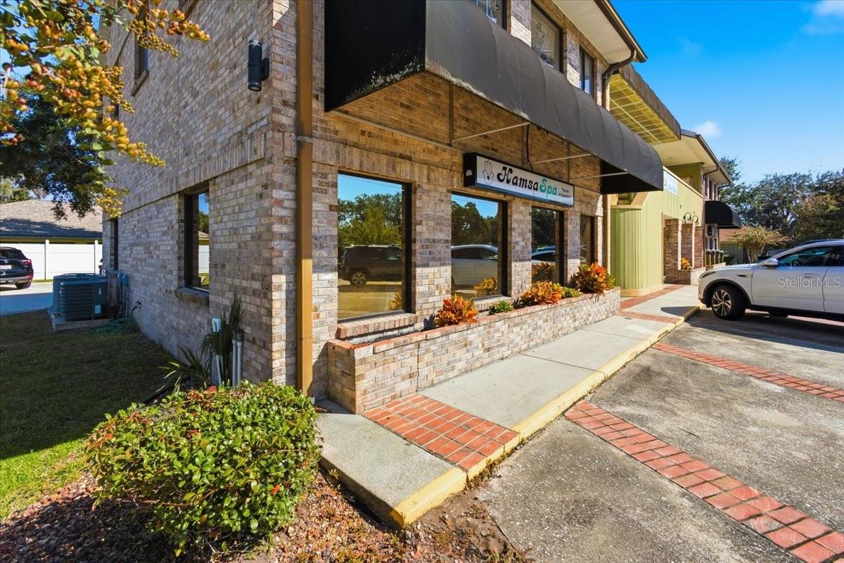 Image 7 of 98 For 7 Florida Park Drive N