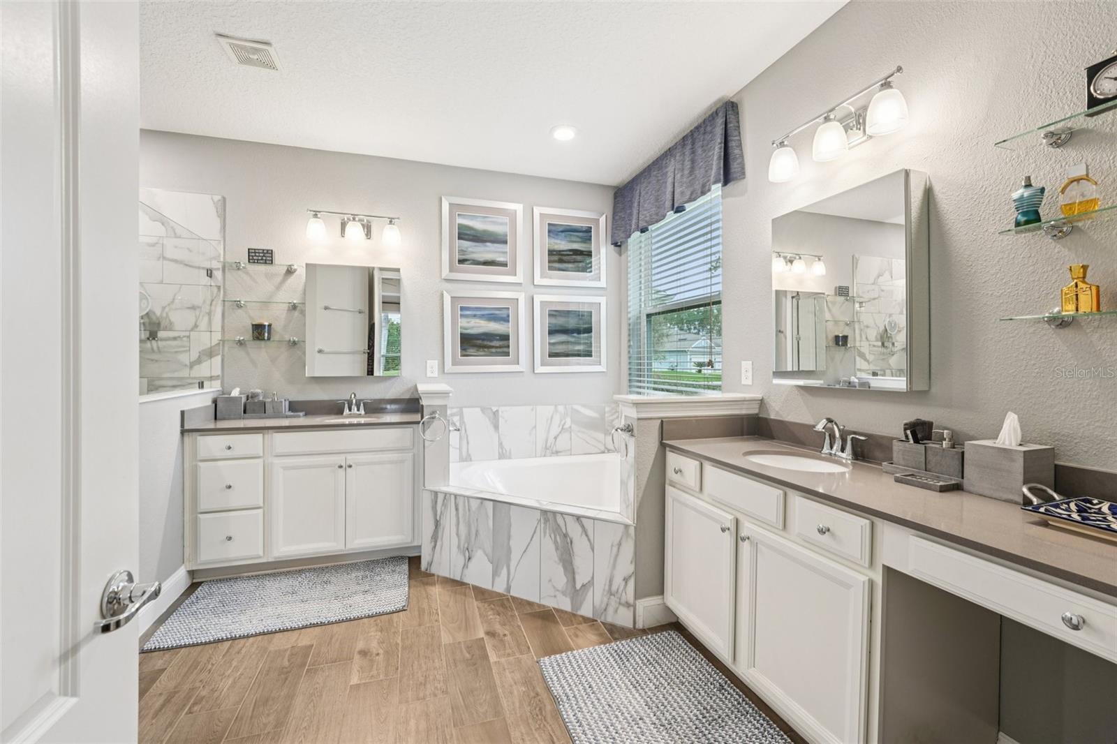 Image 28 of 91 For 2785 Las Calinas Boulevard