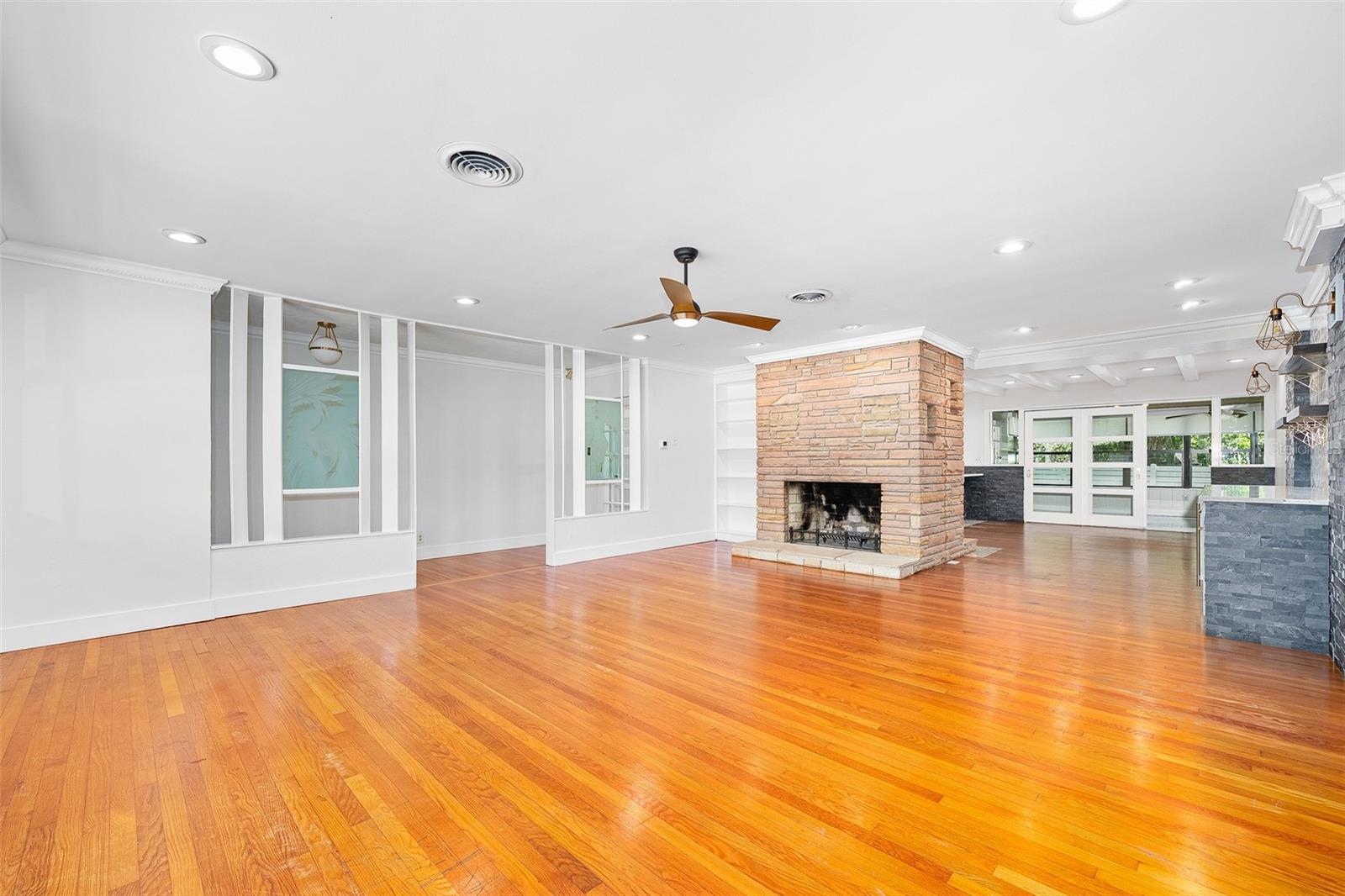 Image 20 of 48 For 116 Neptune Avenue