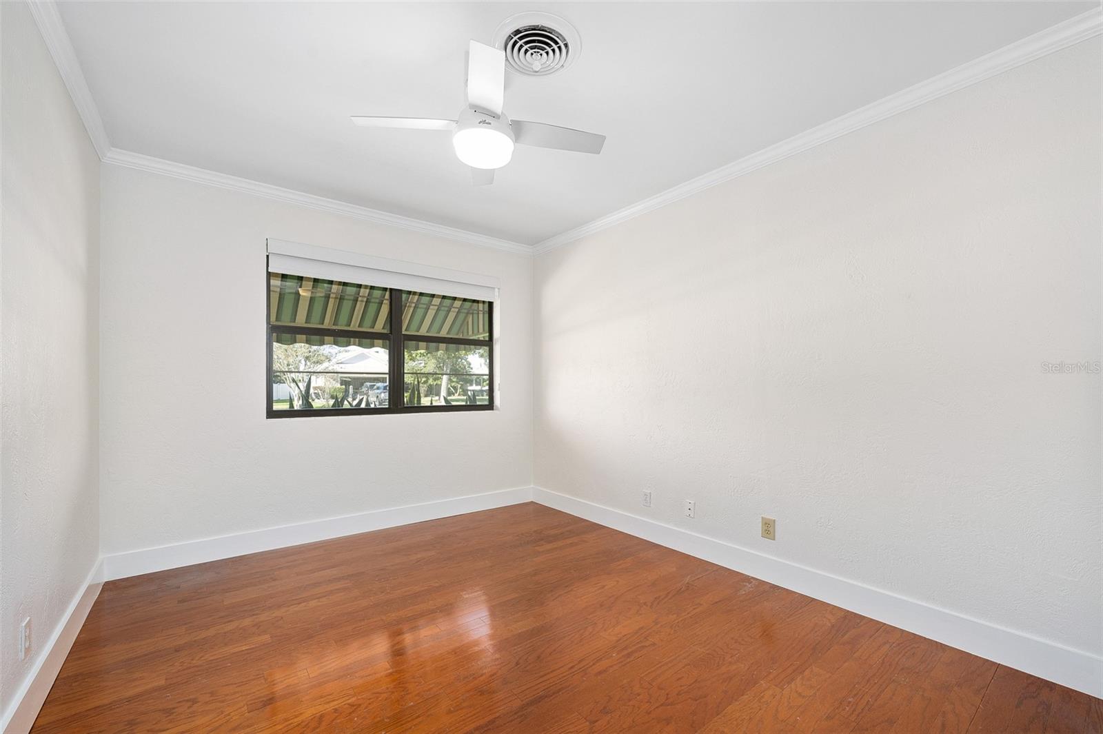 Image 31 of 48 For 116 Neptune Avenue