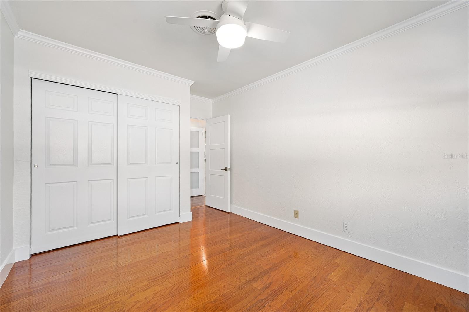 Image 32 of 48 For 116 Neptune Avenue