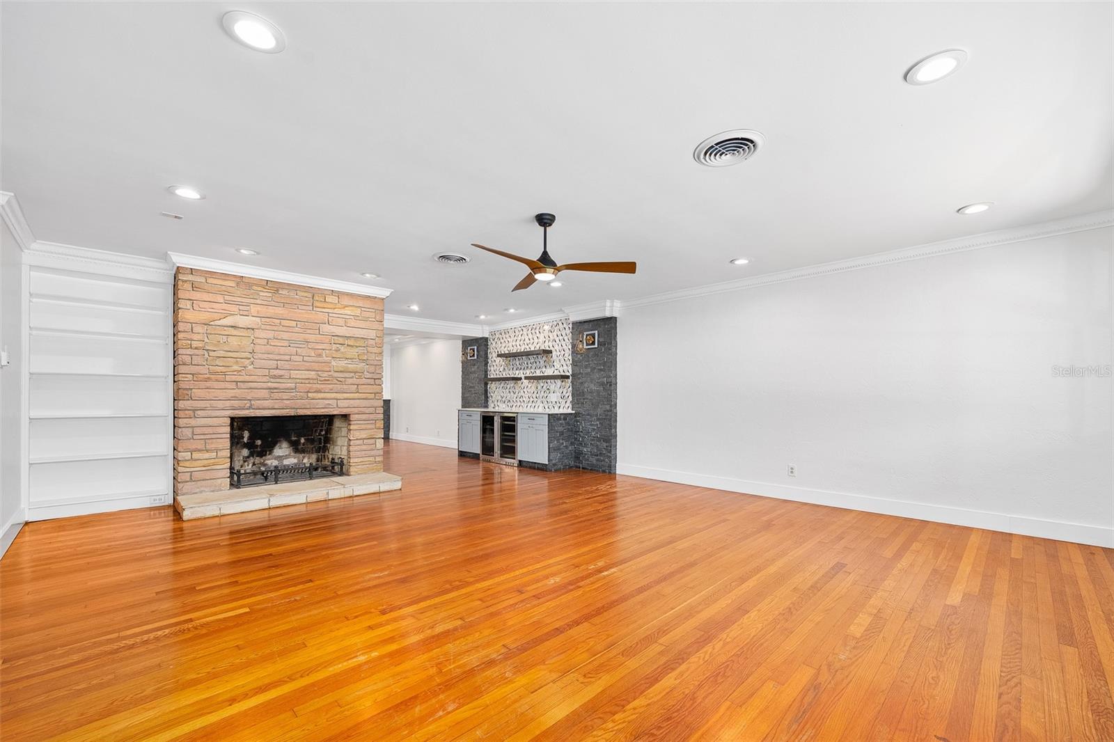 Image 6 of 48 For 116 Neptune Avenue