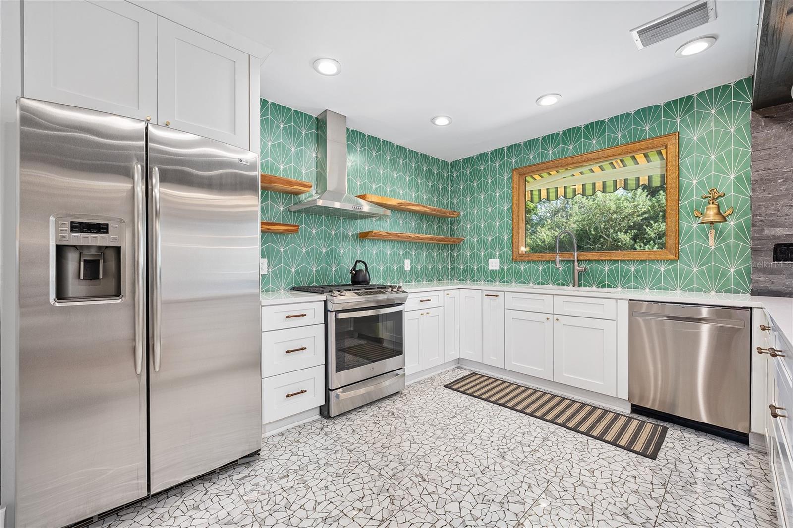 Image 9 of 48 For 116 Neptune Avenue